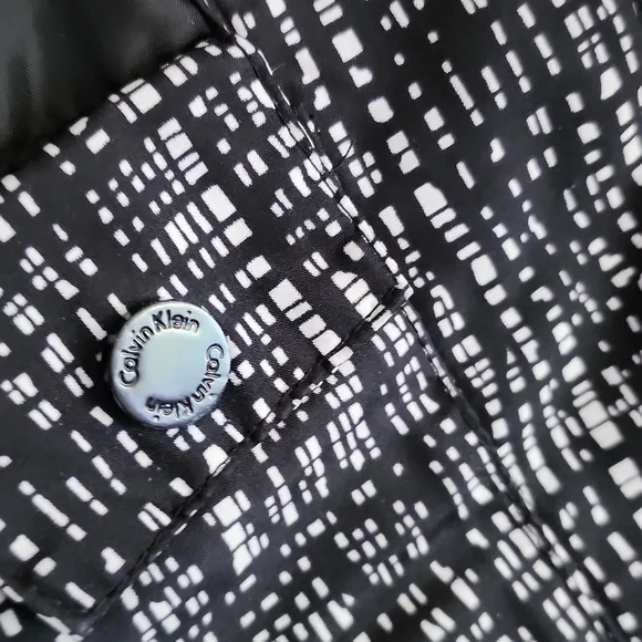 Calvin Klein Down Jacket Size M. - Picture 10 of 13